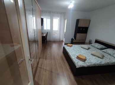 Garsoniera de inchiriat targ de Craciun Craiova