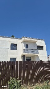 Casă cu etaj 208 mp, curte și balcon - Potoceni, Buzău