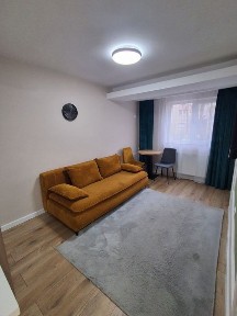 Închiriez garsoniera lux rogerius