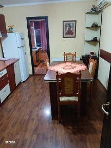 Inchiriez apartament 2 camere, decomandat, zona Lunca