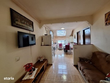 Apartament cu 3 camere, 58,4 mp, 2 balcoane, zona Florilor