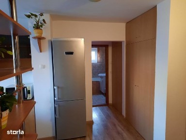 Inchiriez apartament 2 camere zona centrala