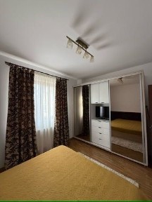 Apartament 2 camere spațios + Parcare