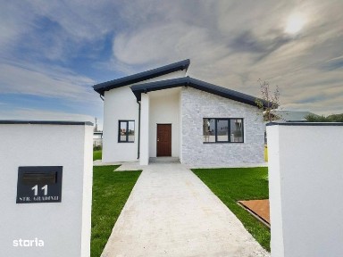 Casa de vanzare in Lazu