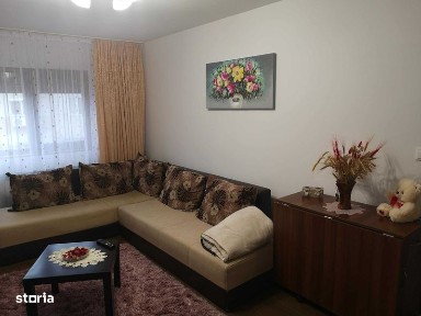 Inchiriez apartament doua camere Micro 17