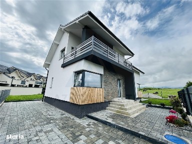 Casa intabulata premium finisata 5 camere curte 490 mp in Cristian