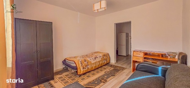 Camera de camin mobilata si utilata