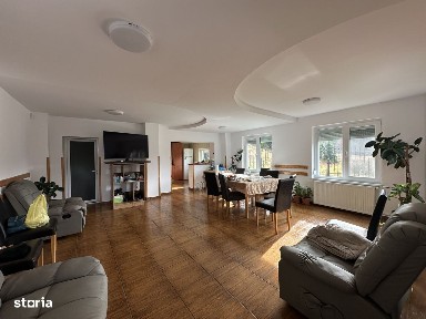 Agentia imobiliara VIGAFON vinde pensiune-casa de vacanta Predeal