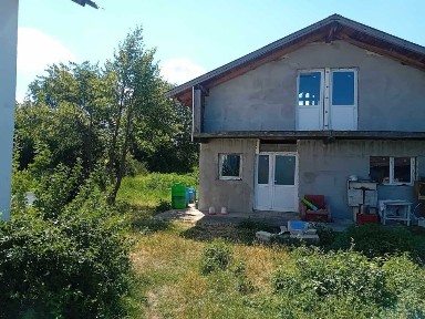Casa noua Girov beton armat si BCA 152 mp la rosu 1240mp P +M