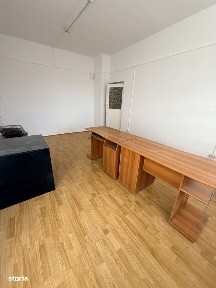 Inchiriez o camera de 18 mp.