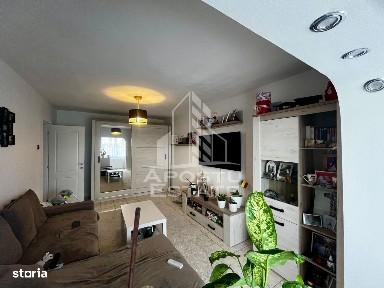 Apartament 3 camere,centrala proprie,boxa,zona Lipovei