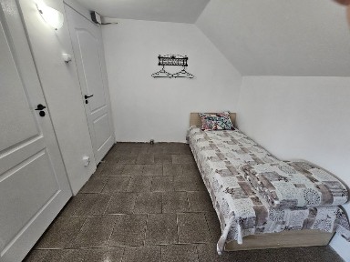 Camera de inchiriat 1400 lei cu utilități incluse