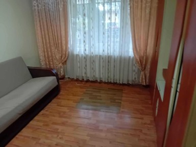 Ap 2 Cam Centru B -dul Dacia 45mp parter semirenovat centrala termopan