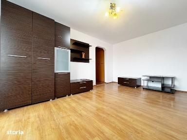 Apartament 2 camere, semidecomandat, zona Lipovei