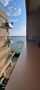 AP 2 cam semidec, Mamaia Iaki, vedere la lac, centrala gaze, parcare