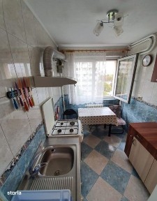 Inchiriez apartament 3 camere Dristor