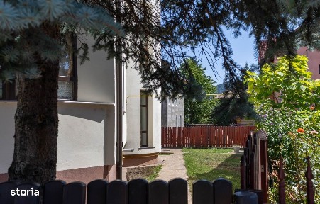 Casa de familie. Panouri fotovoltaice, garaj 2 masini, izolata recent