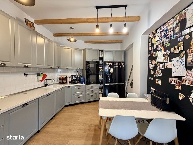 Penthouse panoramic - 180 mp utili, terasă superbă către Tâmpa