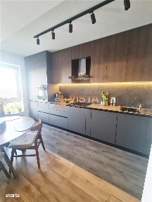 Apartament 3 camere, zona Tractorul