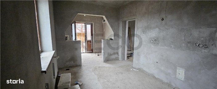 RECO. Casa la gri in Bors.