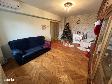 Nou! Ap. 3 cam., decom., et. 2, boxa, zona Scoala de Politie!