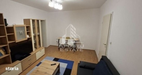 3 camere în zona Facultății de Medicină, pentru locuit sau investitie