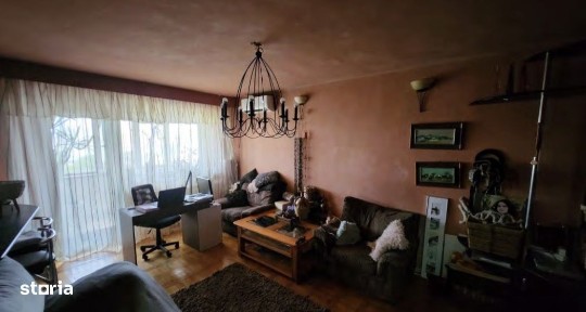 De vânzare apartament 3 camere Cartier Buzaului