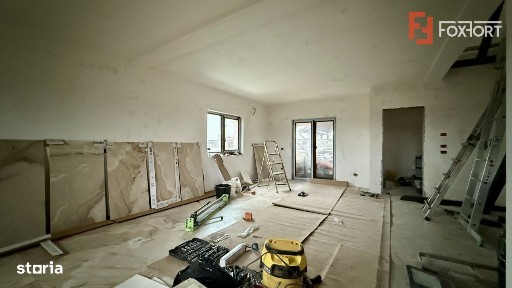 Duplex cu 3 camere, pod mansardabil si panouri fotovoltaice - Calea Ur