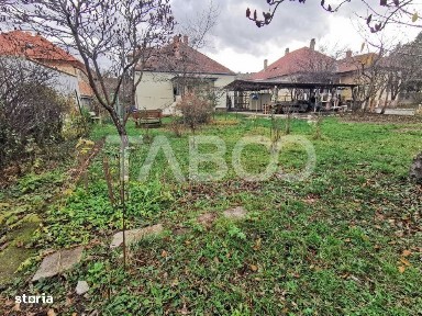 Casa individuala cu 4 camere si 900 mp teren in zona Calea Poplacii
