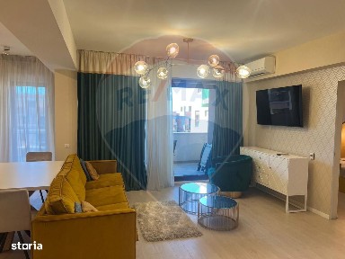 Apartament cu 3 camere de închiriat în zona Central