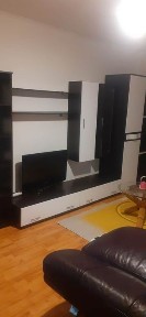 Inchiriez apartament cu 2 camere in cetate, zona buna