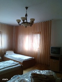 Casa 6 camere - cazare 15 persoane, Nord