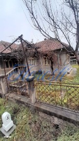 Casa individuala 3 camere 60 mp,2000 mp teren zona zimbor