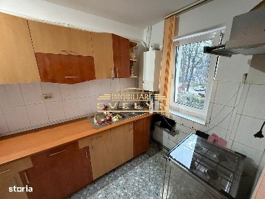 De închiriat - Apartament 3 camere - Zona Piata Mare