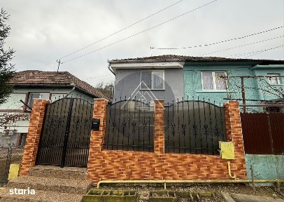 Casa 3 camere, Medias