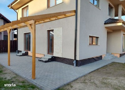 Vand casa in zona Baciu