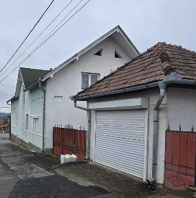 Casa individuală de vânzare