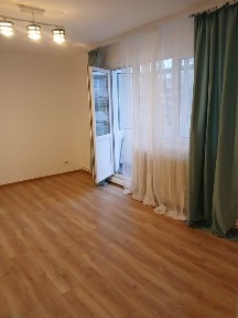 Proprietar vând apartament 3 cam SD et2/4 Tătărași bloc fără risc!