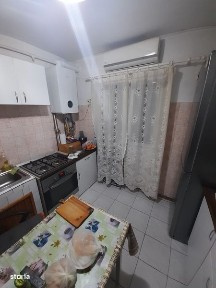 Inchiriez apartament 3 camere