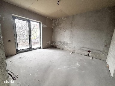 Cladire Moderna - Exterior Finisat - cu 7 Apartamente si Spatiu Comer