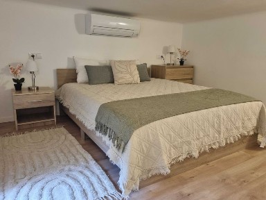 Apartament cu doua dormitoare si living la 2 minute de Piata Unirii