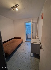 Marasesti-Apartament 2 camere decomandat,et.2,pret 57000Euro.