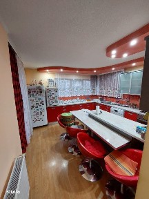 Vanzare- Casa cu etaj, str. Branduselor