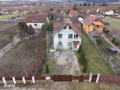Casa/Villa, 5 camere, singur în curte, 960 mp teren- zona Tarlungeni