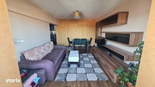 Vand apartament 4 camere, zona 7 Noiembrie