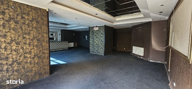 Inchiriere spatiu comercial stradal, 120 mp cu vad, intrare in Racadau