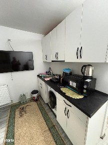 garsoniera 17 mp zona pacurari renovata et1/4 250 euro