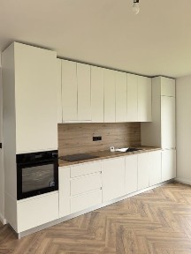 Casa moderna de vanzare la cheie cu toate utilitățile!