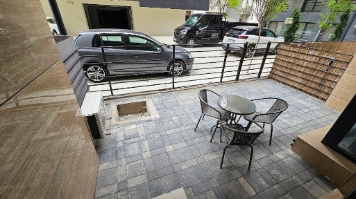 Studio cu curte proprie, pe plajă Mamaia Nord