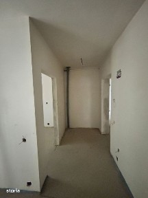 Apartament 3 camere cu parcare, 62 mp, terasa 75 mp, semifinisat, zona